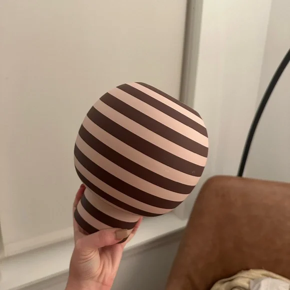 AYTM Striped Brown and pink vase - Picture 4 of 7